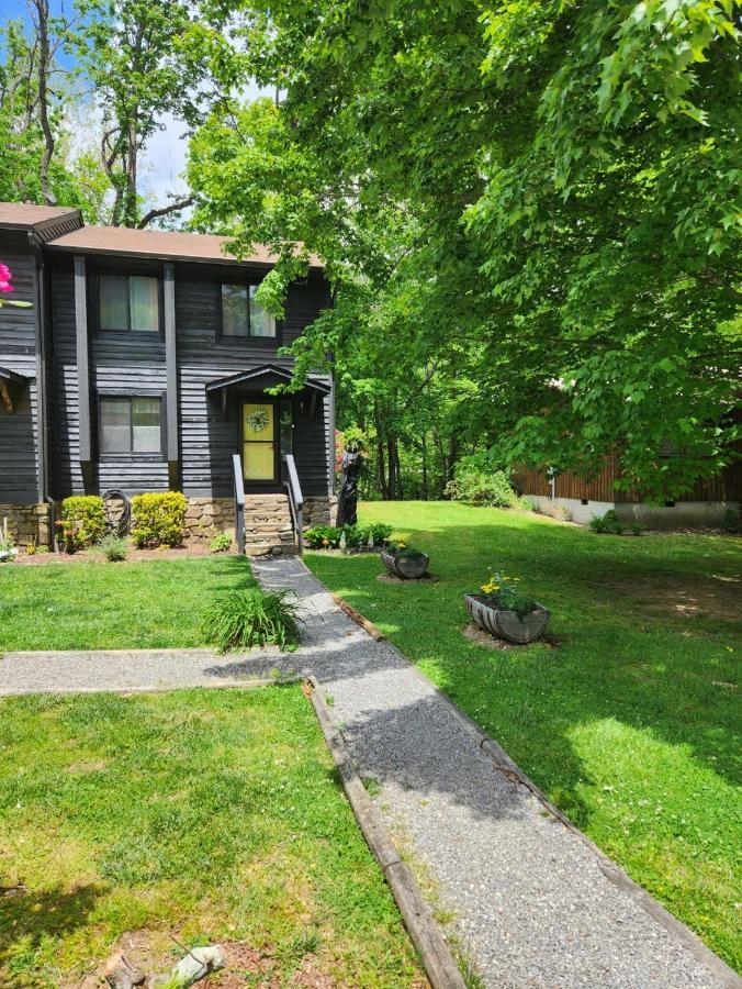 J.Creek Retreat, Creekside Townhouse +1 Car Garage Villa Maggie Valley Eksteriør billede
